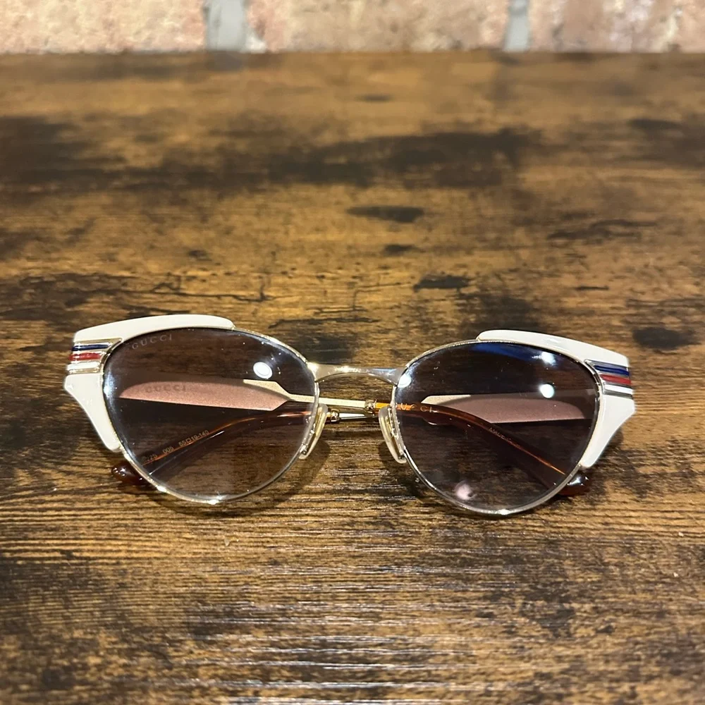 Gucci White & Gold Sunglasses (GG0522S) - Picture 2 of 4